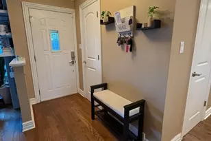 15 Wildwood Rd, Elk Grove Village, IL 60007 - Photo 3