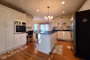 1025 Rosewood Dr, Carpentersville, IL 60110 - Photo 17