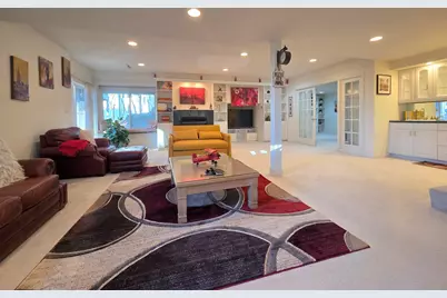 1025 Rosewood Drive #B, Carpentersville, IL 60110 - Photo 3