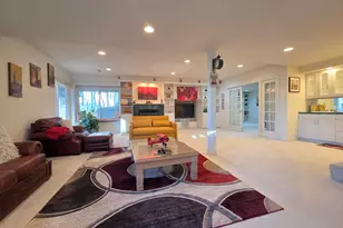 1025 Rosewood Dr, Carpentersville, IL 60110 - Photo 3