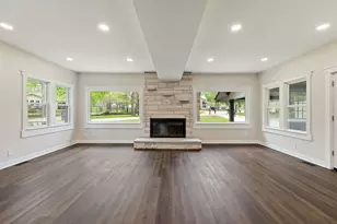 6N362 Riverside Dr, Saint Charles, IL 60174 - Photo 7