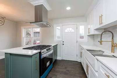 308 W Greenwood Avenue, Waukegan, IL 60087 - Photo 11