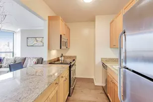 400 N La Salle Dr, Chicago, IL 60610 - Photo 11