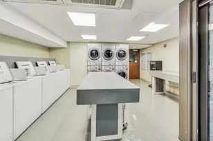 400 N La Salle Dr, Chicago, IL 60610 - Photo 33