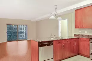 135 S York St, Elmhurst, IL 60126 - Photo 3