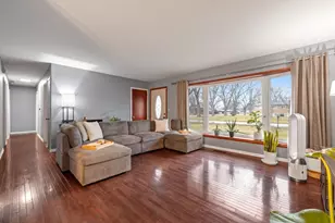 3S481 Osage Dr, Glen Ellyn, IL 60137 - Photo 5