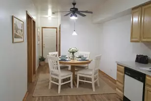 1520 W Superior St, Chicago, IL 60642 - Photo 3