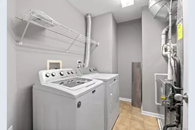 533 Metropolitan Street, Aurora, IL 60502 - Photo 17