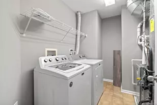 533 Metropolitan St, Aurora, IL 60502 - Photo 17