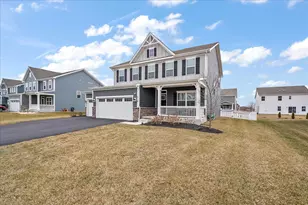 319 Atkinson Dr, Sugar Grove, IL 60554 - Photo 3