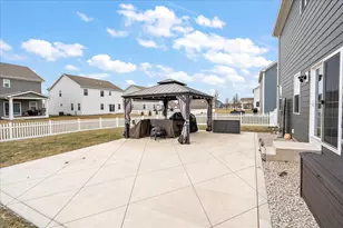 319 Atkinson Dr, Sugar Grove, IL 60554 - Photo 29