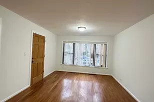 2745 W Berwyn Ave, Chicago, IL 60625 - Photo 3