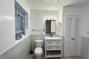 2745 W Berwyn Ave, Chicago, IL 60625 - Photo 9