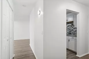 720 Wellington Ave, Elk Grove Village, IL 60007 - Photo 11