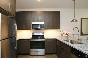 670 E Algonquin Rd, Schaumburg, IL 60173 - Photo 5