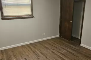 12946 S Carpenter St, Calumet Park, IL 60827 - Photo 15