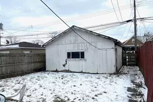 3531 W 73rd Pl, Chicago, IL 60629 - Photo 9