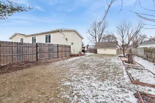 341 Woodlyn Dr, Aurora, IL 60505 - Photo 21