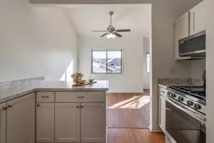 1379 Ct Marguerite, Hanover Park, IL 60133 - Photo 5