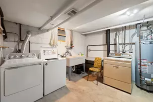 8427 W Windsor Ave, Chicago, IL 60656 - Photo 25