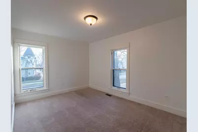 357 W Park Avenue, Aurora, IL 60506 - Photo 11