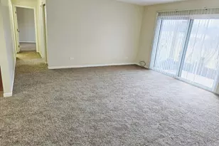 612 Waterford Rd, Schaumburg, IL 60193 - Photo 5