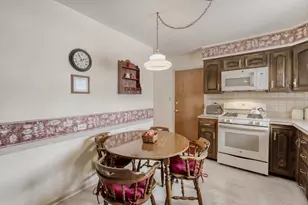 2406 N Lafayette St, Arlington Heights, IL 60004 - Photo 5