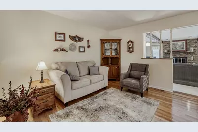 2406 N Lafayette Street, Arlington Heights, IL 60004 - Photo 9