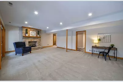 723 Manor Hill Place, Sugar Grove, IL 60554 - Photo 19