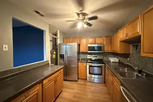 7 E Carriageway Dr, Hazel Crest, IL 60429 - Photo 7