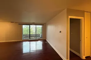 7 E Carriageway Dr, Hazel Crest, IL 60429 - Photo 3