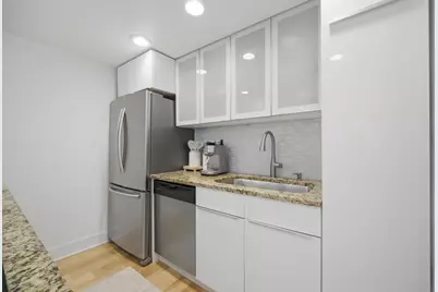 535 N Michigan Avenue #1210, Chicago, IL 60611 - Photo 9