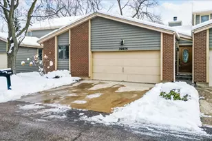 39875 N Golf Ln, Antioch, IL 60002 - Photo 1