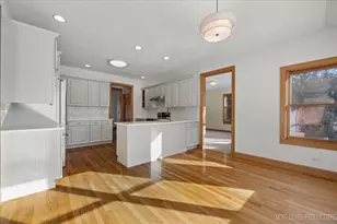 43W701 Willow Creek Dr, Elburn, IL 60119 - Photo 11