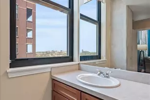 811 W 15th Pl, Chicago, IL 60608 - Photo 19