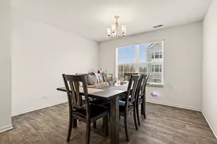 562 Spring Leaf Dr, Joliet, IL 60431 - Photo 5