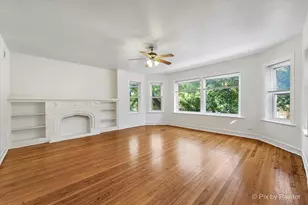 7833 S Kingston Ave, Chicago, IL 60649 - Photo 5