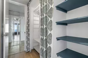 100 E Walton St, Chicago, IL 60611 - Photo 13