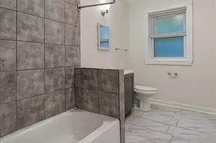 7839 S Kingston Ave, Chicago, IL 60649 - Photo 37