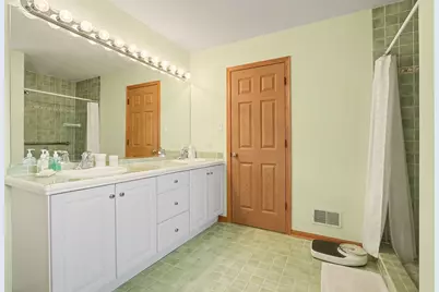 7913 W Wheatfield Drive, Frankfort, IL 60423 - Photo 15