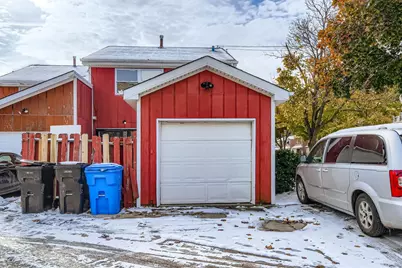 8001 S Essex Avenue, Chicago, IL 60617 - Photo 11