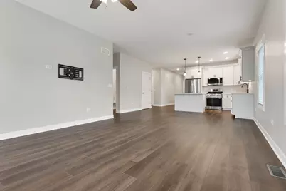 207 Julie Lane, Hampshire, IL 60140 - Photo 13