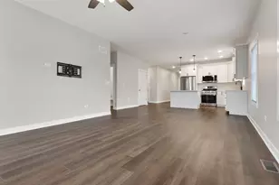 207 Julie Ln, Hampshire, IL 60140 - Photo 13