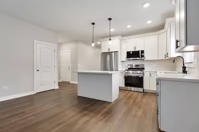 207 Julie Lane, Hampshire, IL 60140 - Photo 7