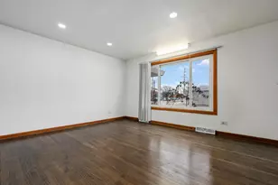 68 N Albert St, Mount Prospect, IL 60056 - Photo 3