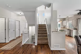 2220 N Hillcrest Ct, Round Lake Beach, IL 60073 - Photo 13