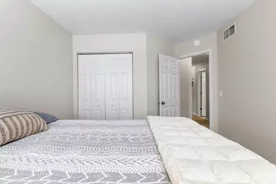 2220 N Hillcrest Court, Round Lake Beach, IL 60073 - Photo 35