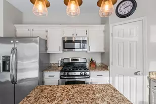 2220 N Hillcrest Ct, Round Lake Beach, IL 60073 - Photo 17