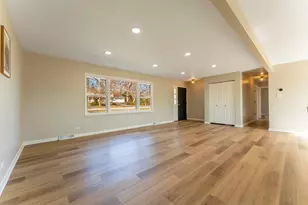27W073 Jewell Rd, Winfield, IL 60190 - Photo 9