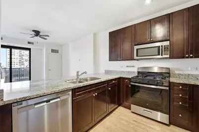 451 W Huron Street #702, Chicago, IL 60654 - Photo 7